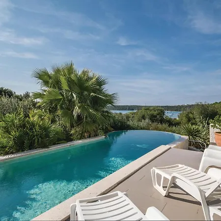 Dracice Vi 아파트